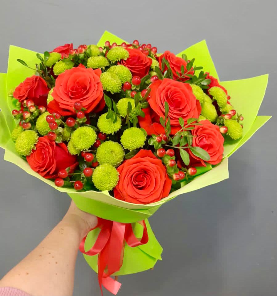 Букет цветов из: Хризантемы и Розы в Лукоянове