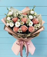 Букет цветов из:  Розы, Альстромерии и Лизиантусы в Лукоянове