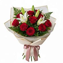 Букет цветов из:  Лилии и Розы в Лукоянове