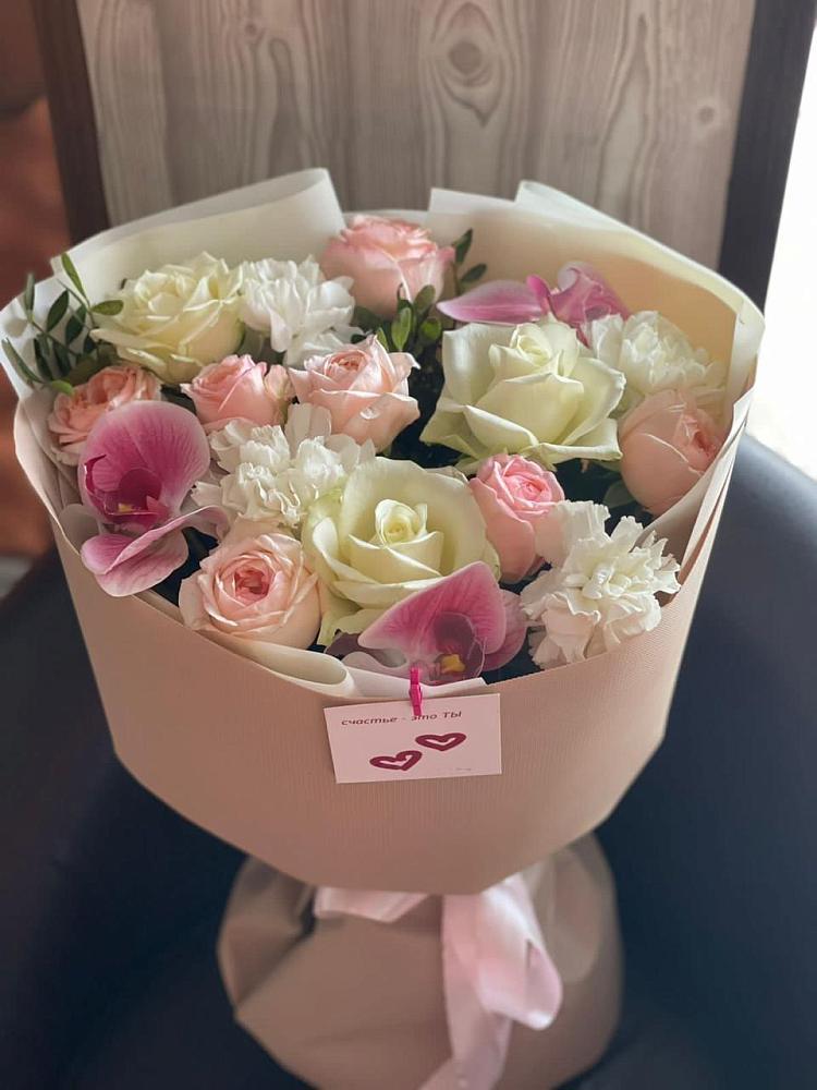 Букет цветов из: Орхидеи, Розы и Гвоздики в Лукоянове