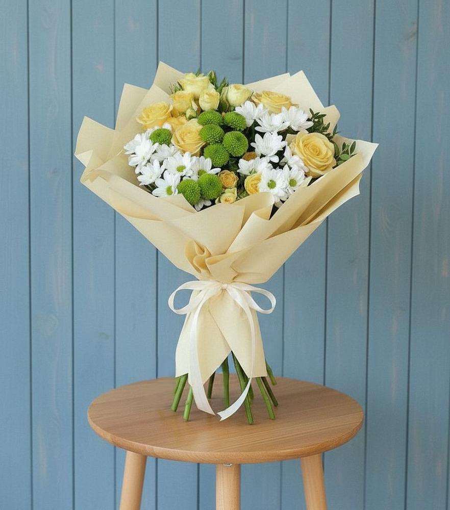 Букет цветов из: Хризантемы и Розы в Лукоянове
