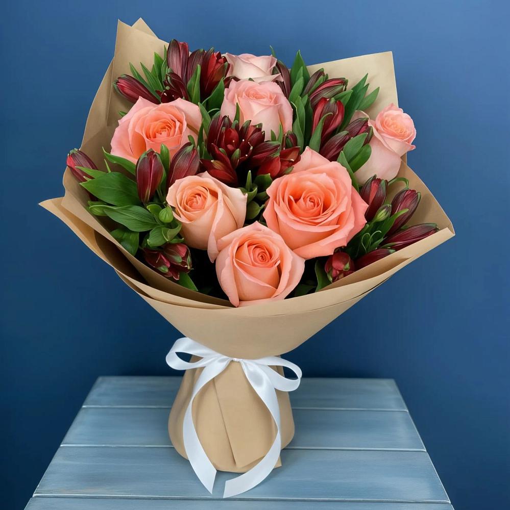 Букет цветов из: Розы и Альстромерии в Лукоянове