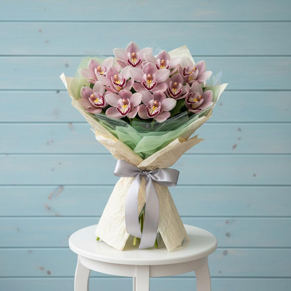 Букет цветов из: Орхидеи и Розы в Лукоянове