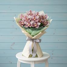 Букет цветов из:  Орхидеи и Розы в Лукоянове