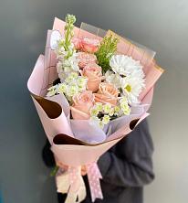 Букет цветов из:  Хризантемы и Розы в Лукоянове