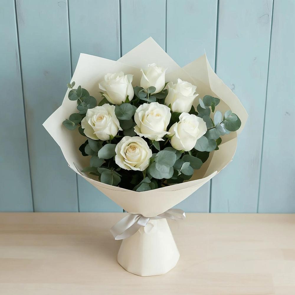 Букет Белые розы в Эвкалипте в Лукоянове