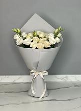 Букет цветов из:  Розы и Лизиантусы в Лукоянове